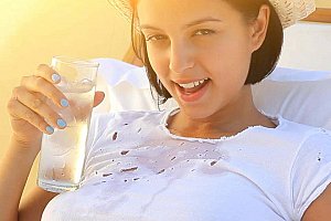 美女光屁股网站 Porn
